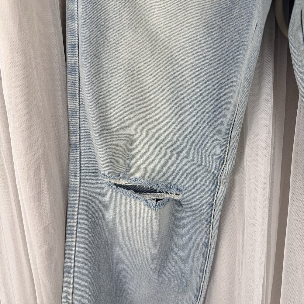Cello Super High Rise Dad Jeans Light Wash Distressed Size 09 - Picture 6 of 7